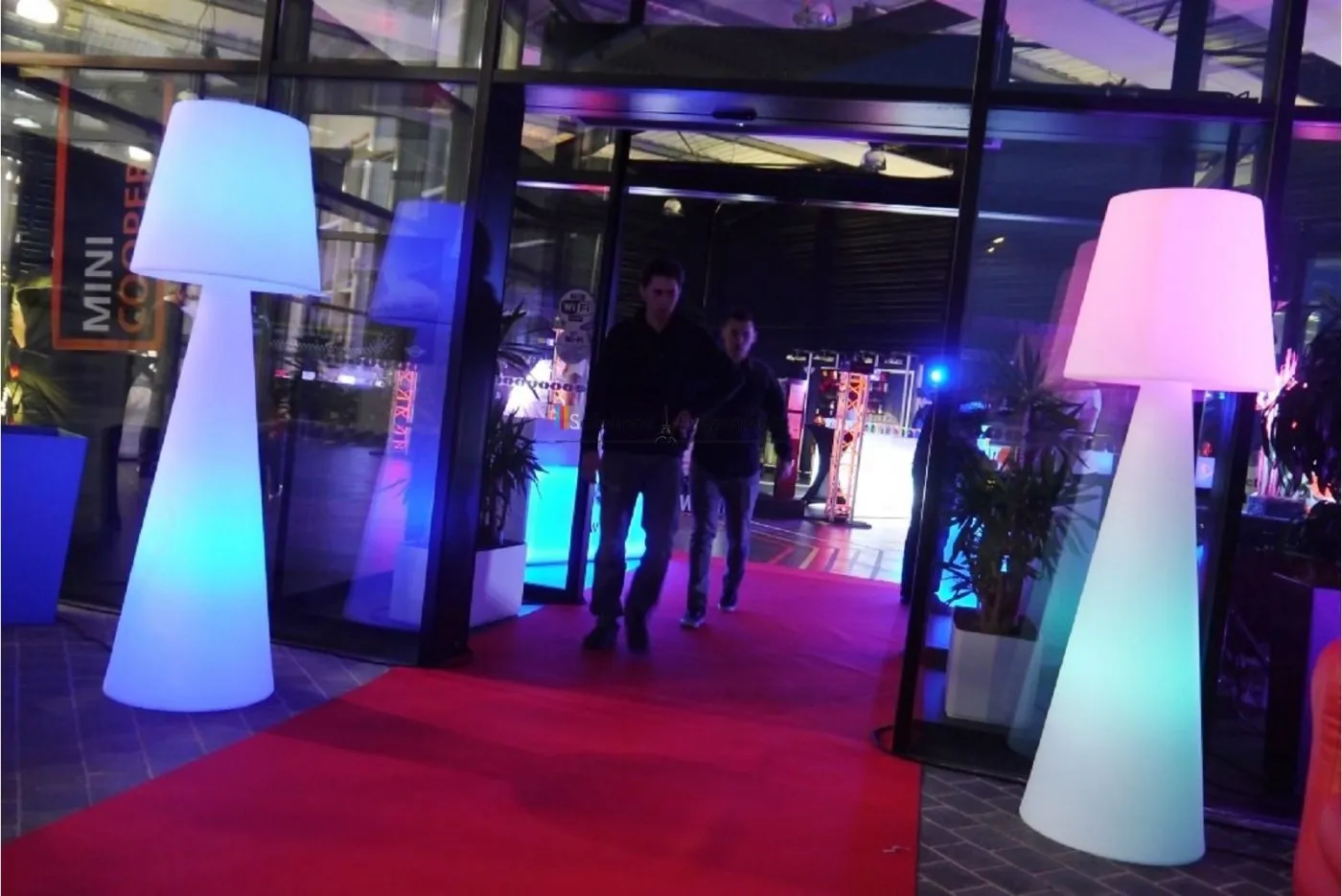 Lampe sur pied PIVOT (200 cm) – Image 2