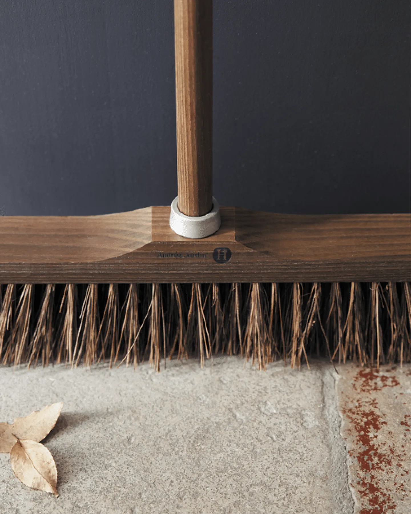 Balai en fibres végétales, héritage – Image 3