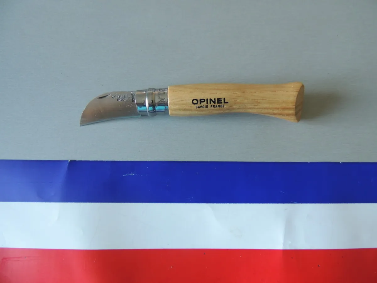 Opinel N°07 Châtaigne ail et dénoyautage