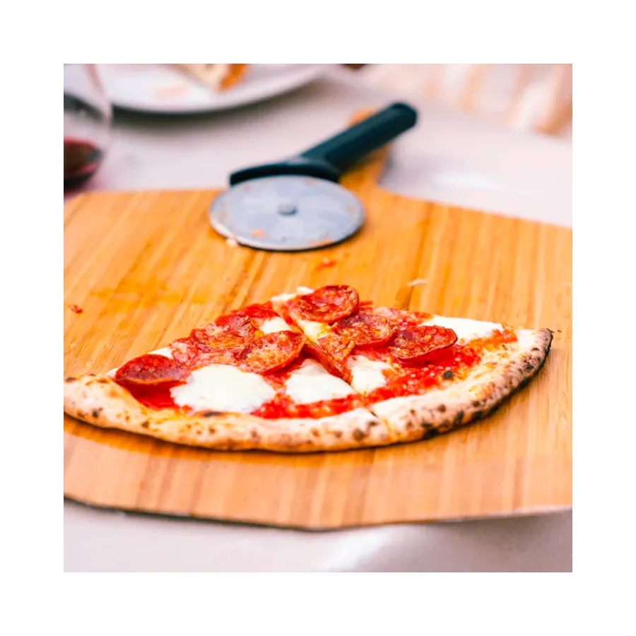 Planche à pizza en bois de bambou 35cm 14″ Ooni – Image 4