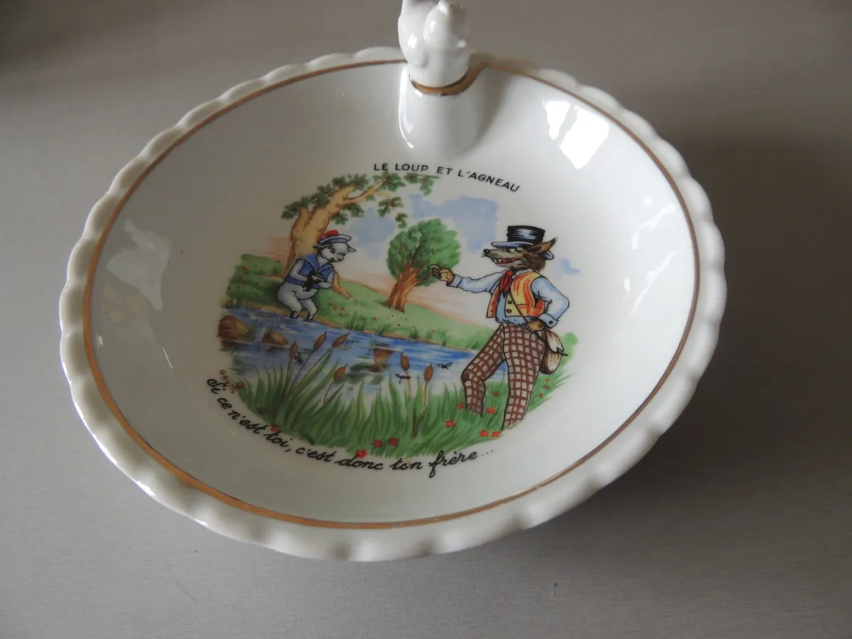 Assiette à bouillie en porcelaine » le loup et l’agneau » – Image 2