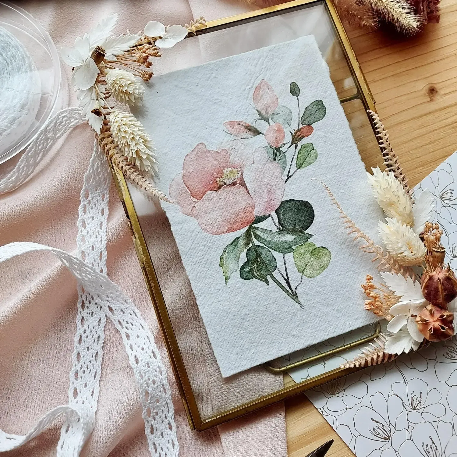 Cadre doré fleuri pivoine et roses – Image 2