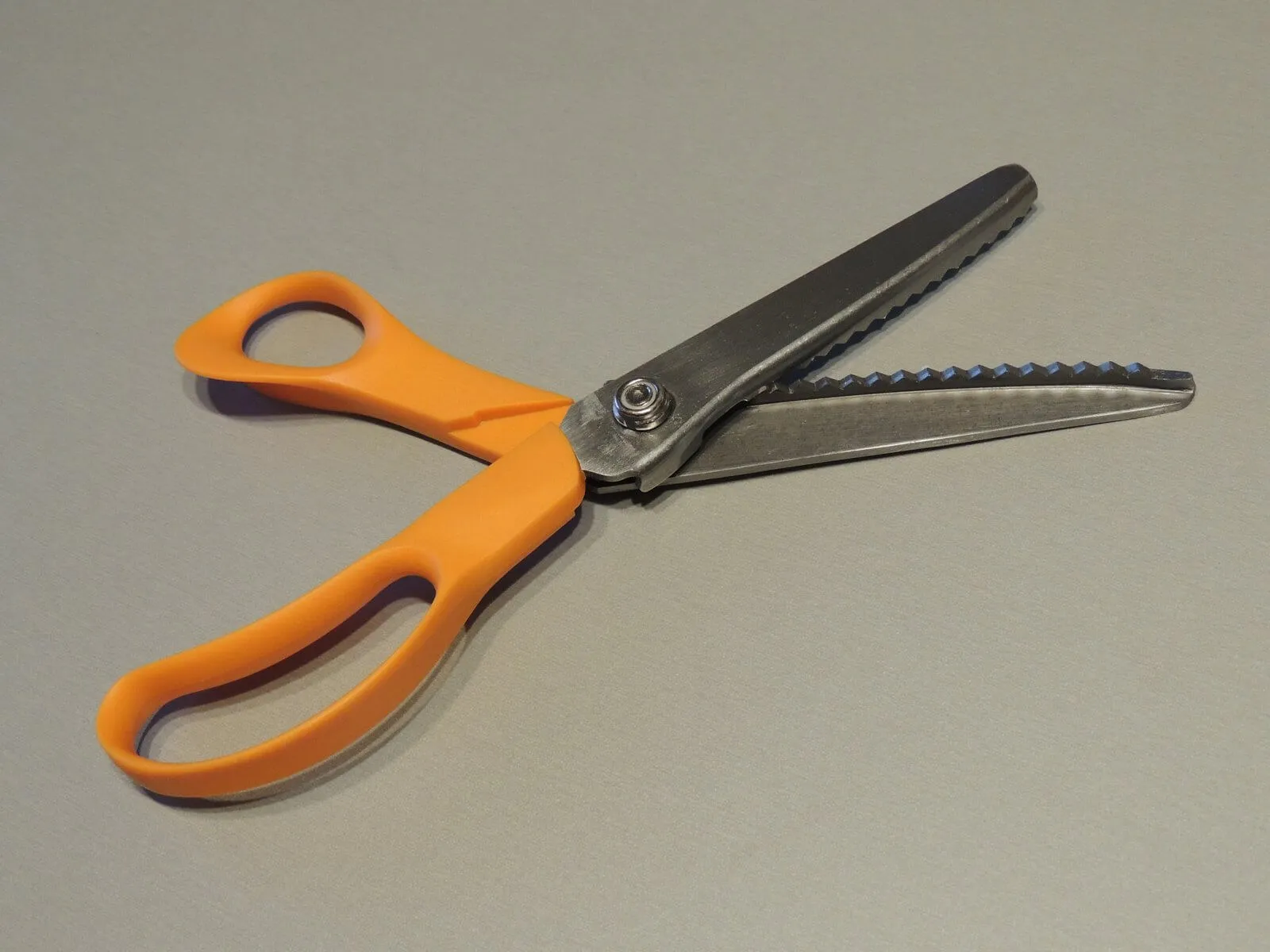 Ciseaux à cranter 15 dents 23 cm inox – Image 2