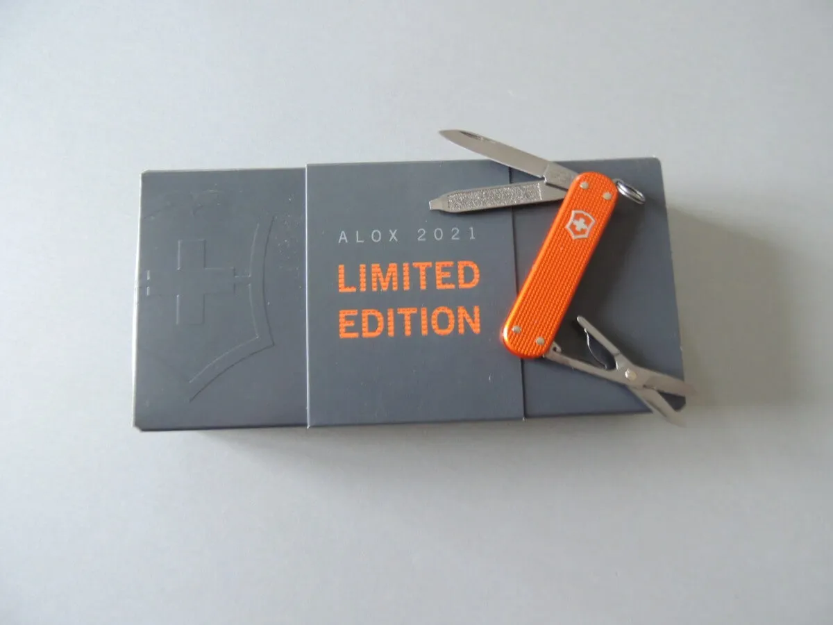 Victorinox classic édition limitée alox 2021