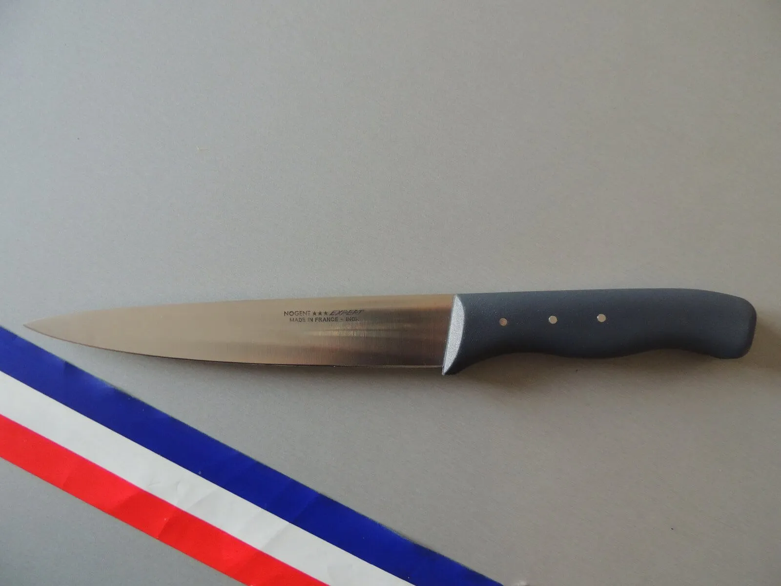 Couteaux saigner 17 cm Nogent***