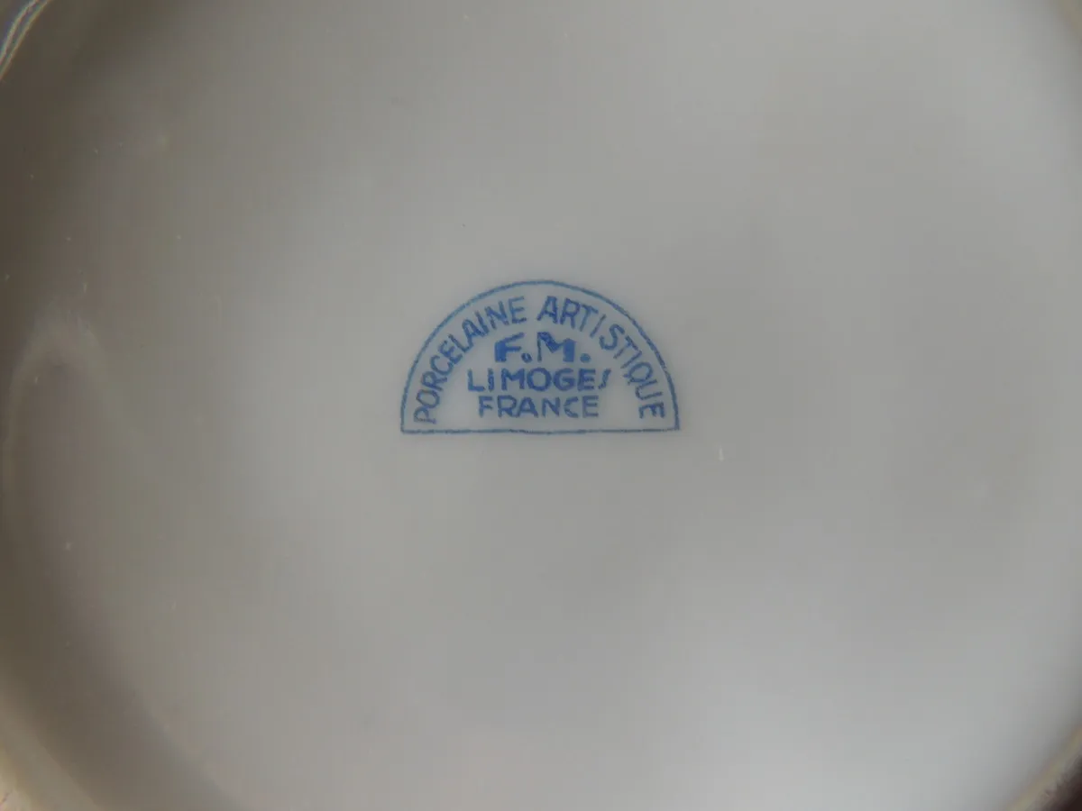 Bonbonnière en porcelaine de Limoge motif floral – Image 2