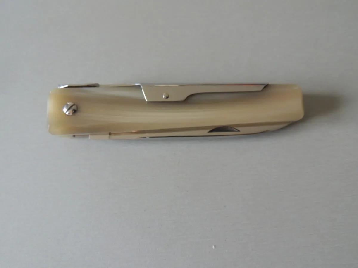 Couteaux Facette à Mouche corne blonde 12 cm par Jacques Mongin – Image 3