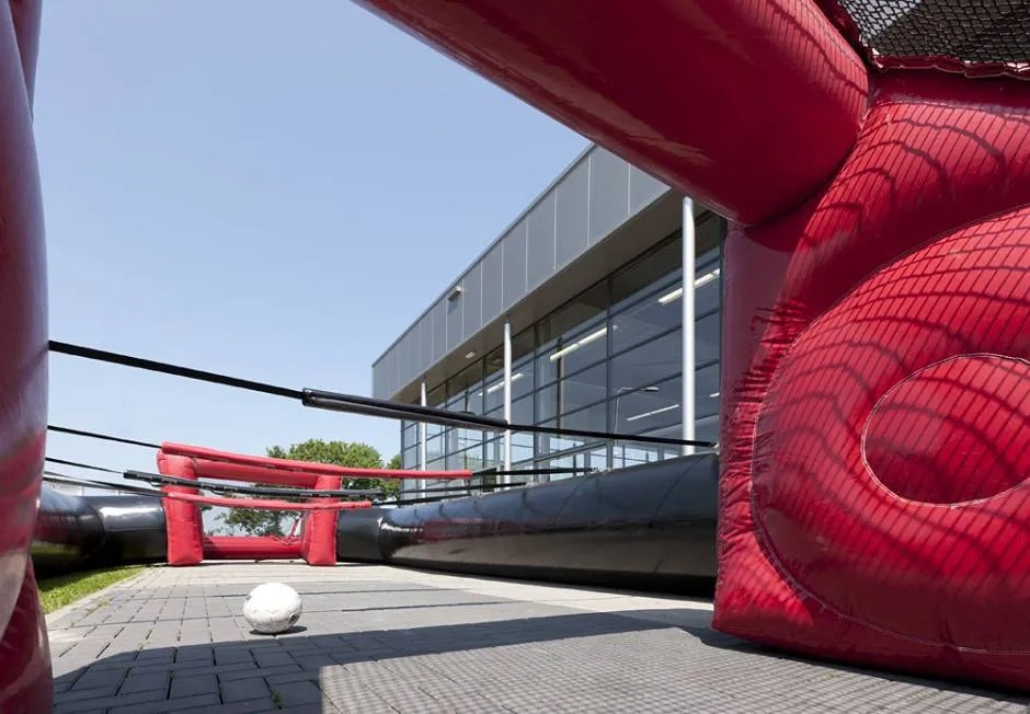 Kicker géant – babyfoot humain gonflable (10 personnes) – Image 4