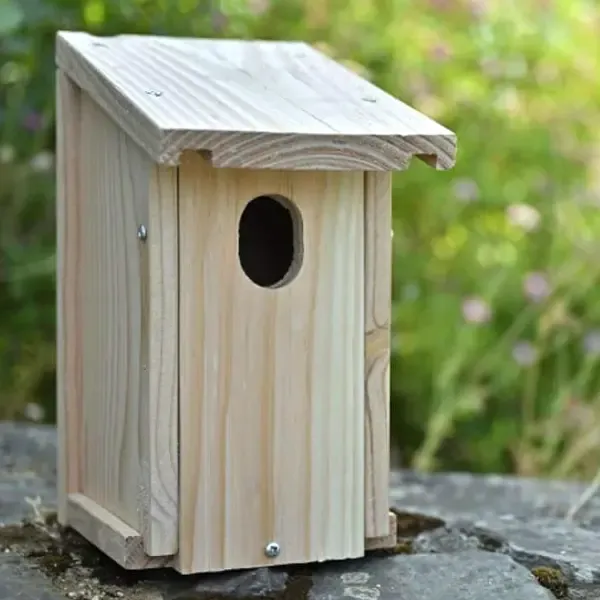 Nichoir à oiseaux en bois