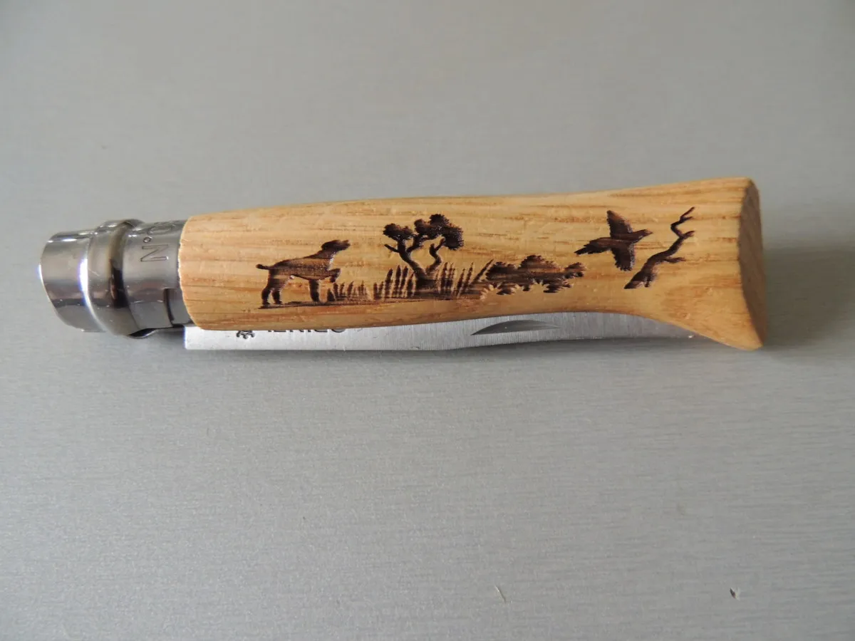 Opinel n°08 decor gravé animalia chien – Image 2