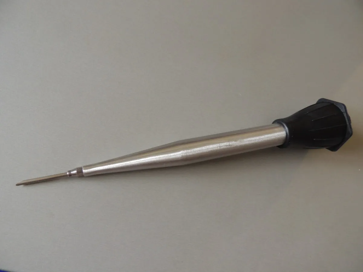 Seringue à sauce avec aiguille et goupillon – Image 2