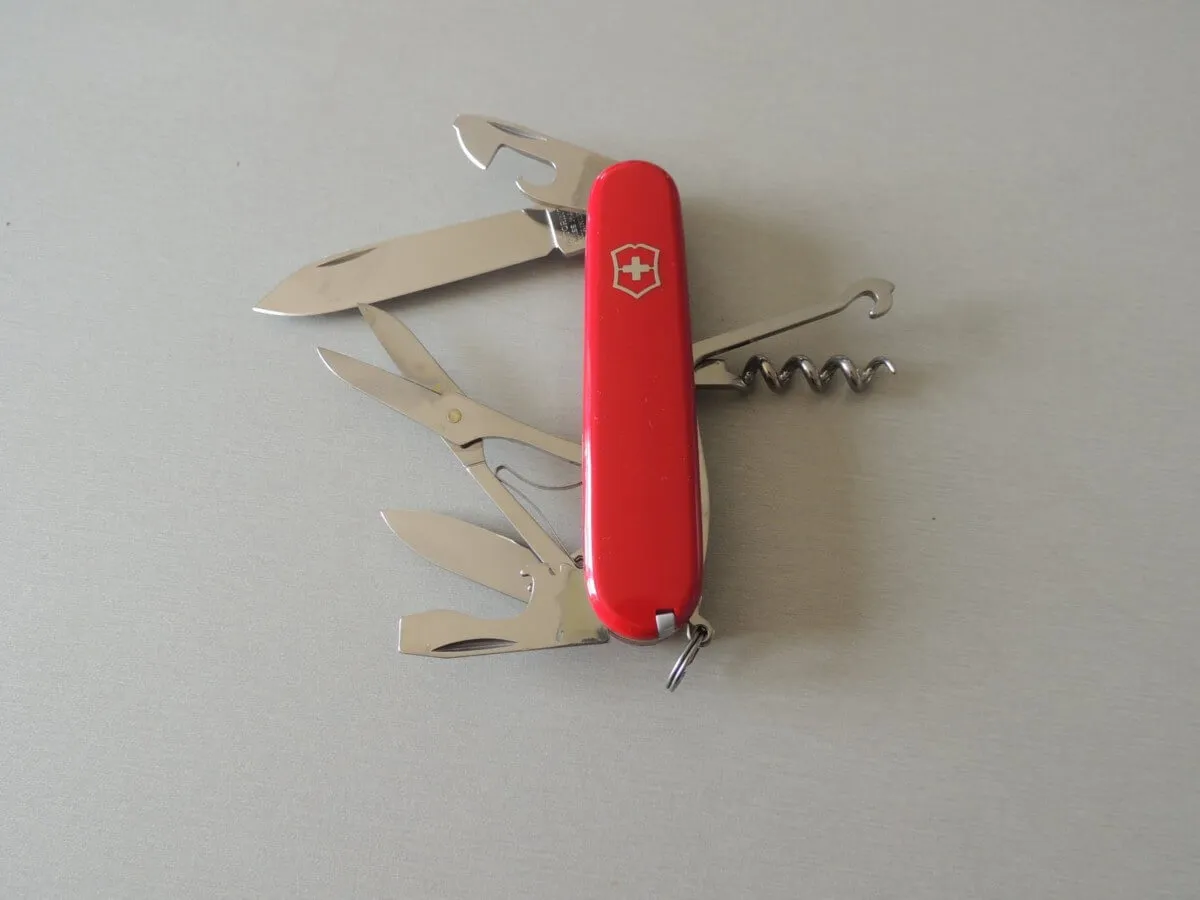 Victorinox CLIMBER rouge ou noir