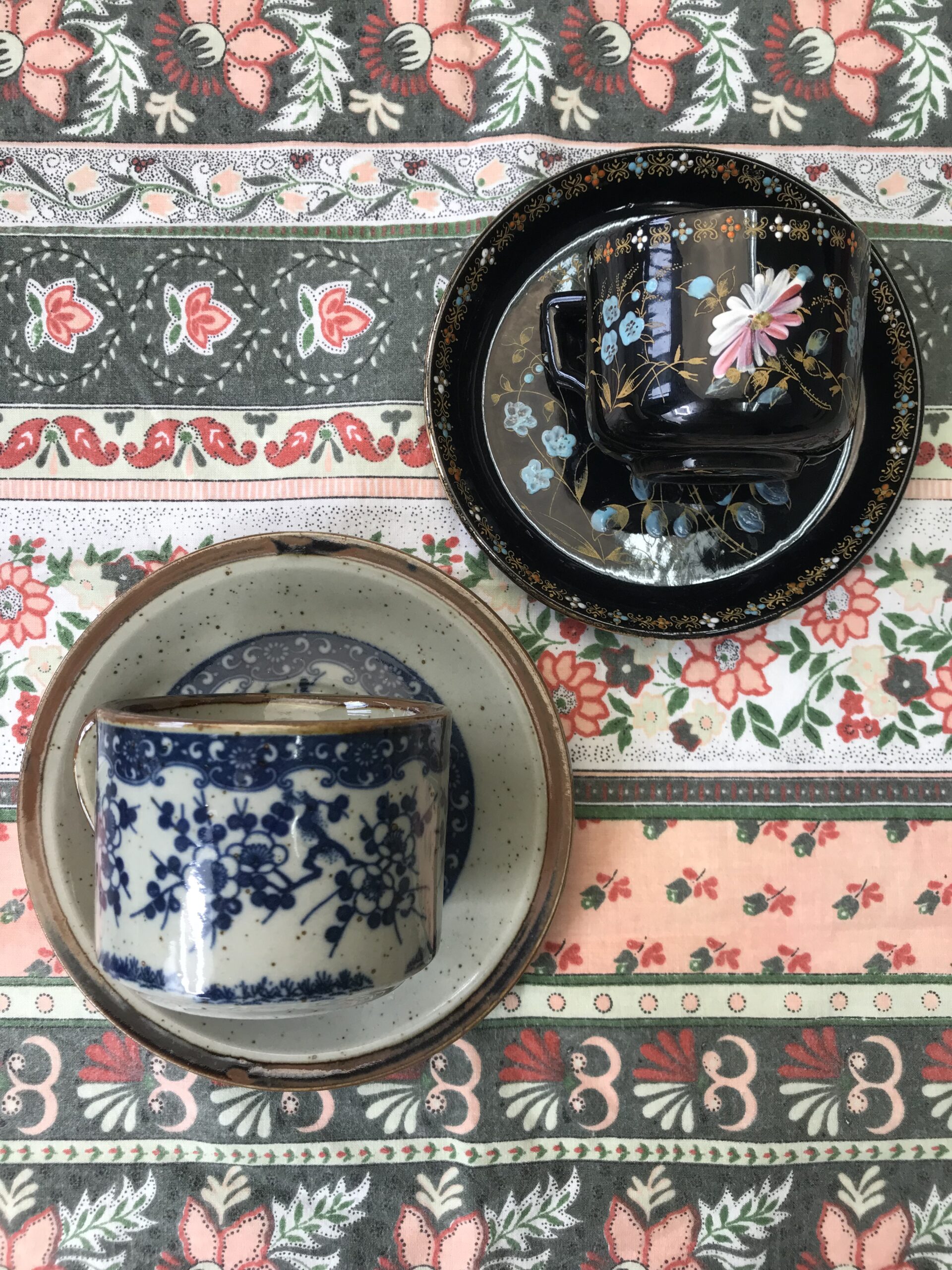 Duo de tasses vintage