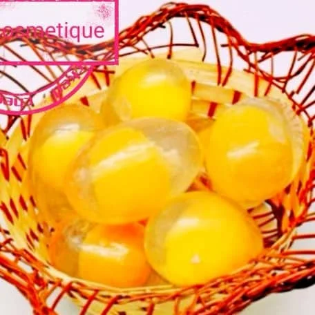 Savon gommant éclaircissant et exfoliant aux œufs et collagène ultra protéiné – Image 2