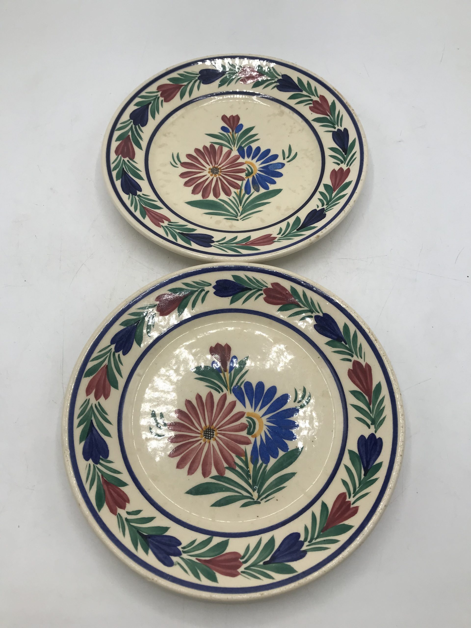 Lot de 4 assiettes anciennes Quimper HB – Image 9