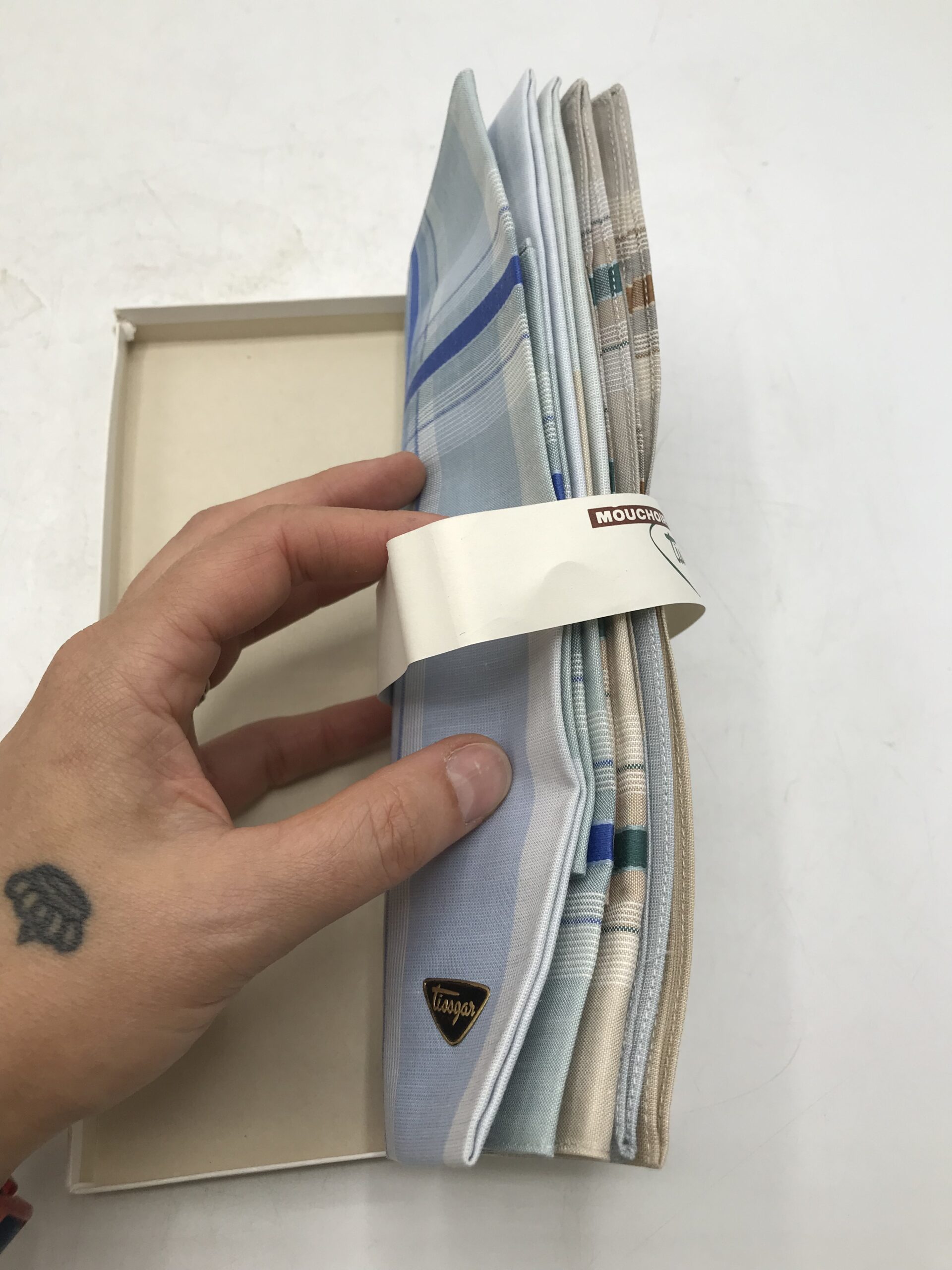 Lot de mouchoirs Tissgar vintage – Image 6