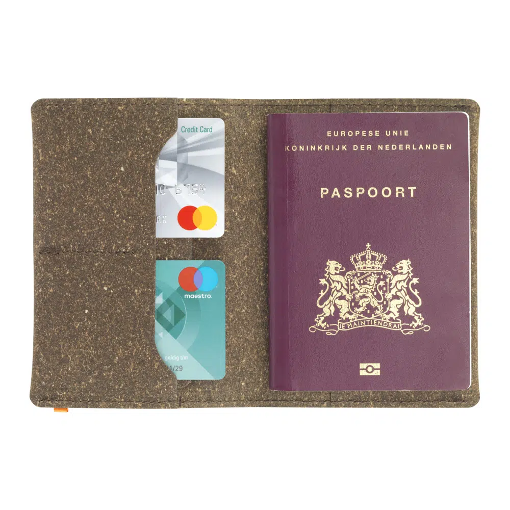 Protège passeport en cuir recyclé personnalisable – Image 2