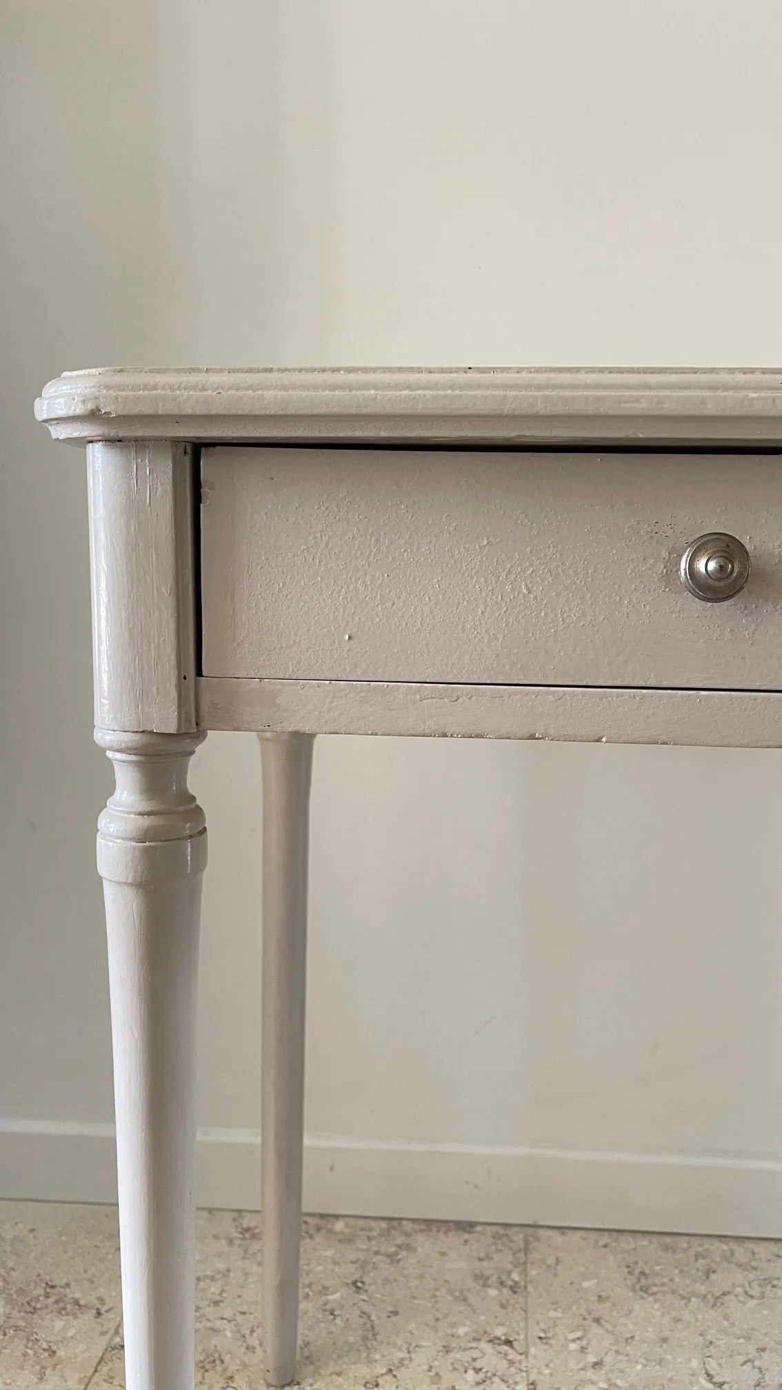 TABLE de Chevet ANCIENNE Beige Patiné – Image 5