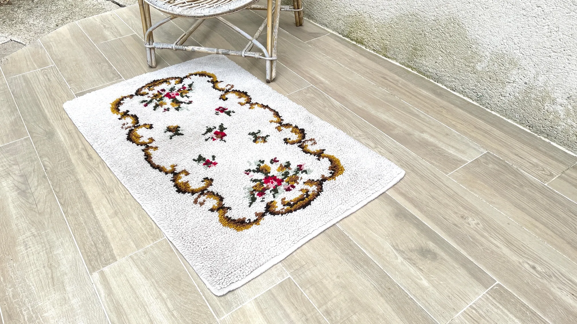 TAPIS Pure LAINE Fleuri Années 70 – 110 x 69cm – Image 9
