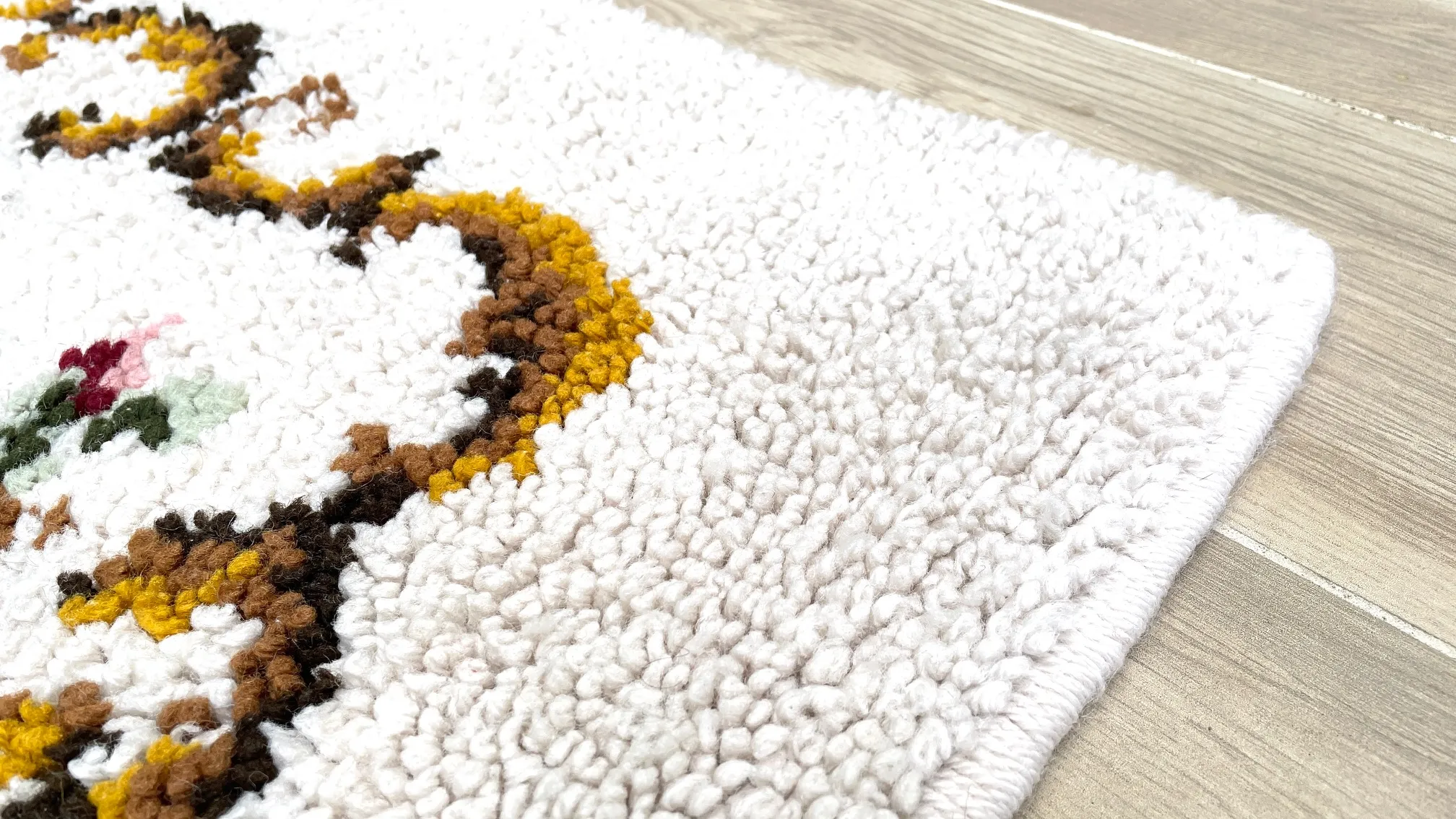 TAPIS Pure LAINE Fleuri Années 70 – 110 x 69cm – Image 7