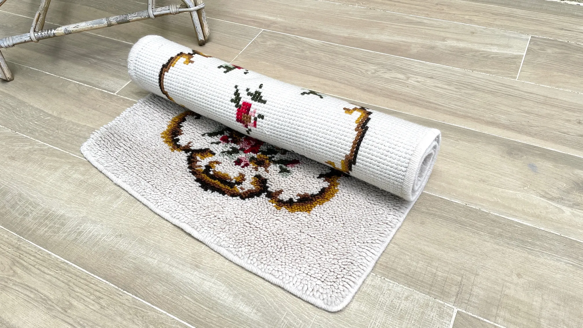 TAPIS Pure LAINE Fleuri Années 70 – 110 x 69cm – Image 6