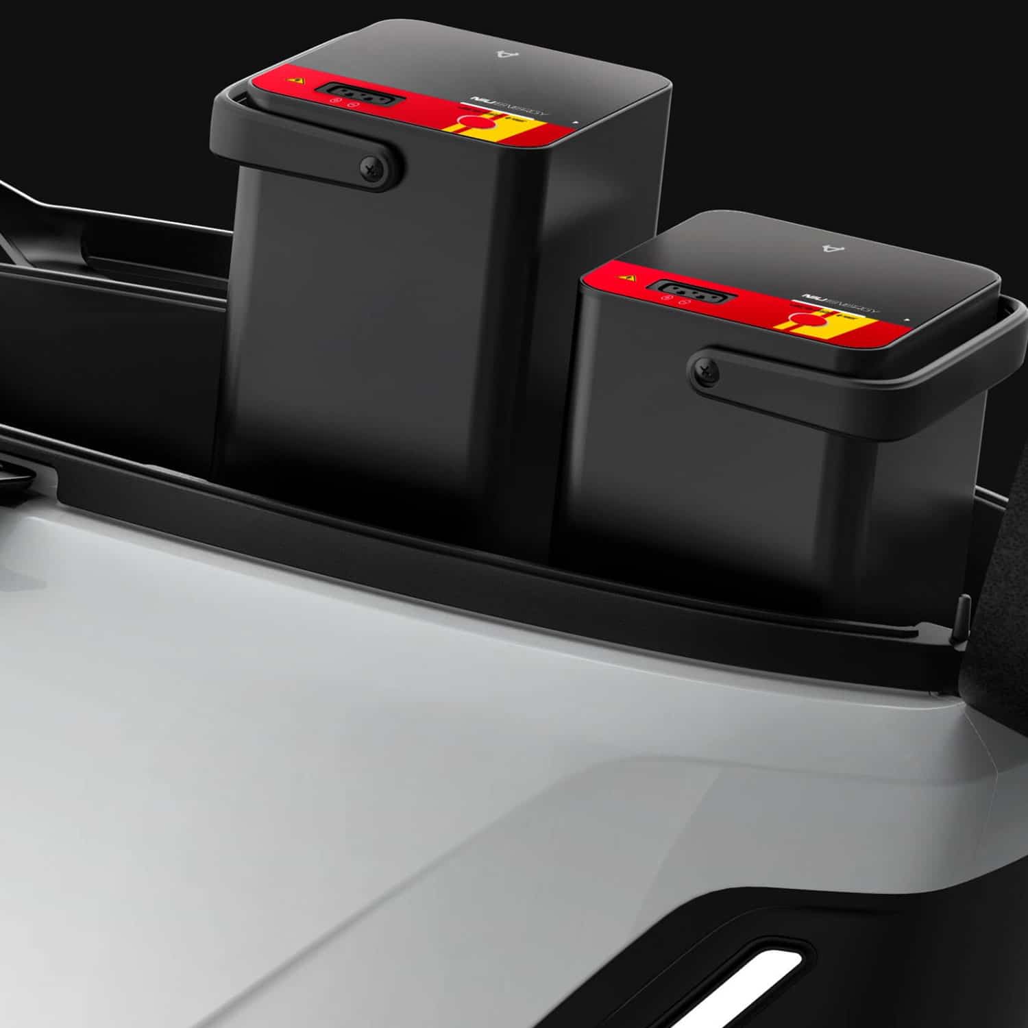 NIU MQi GT Noir 45 km/h – occasion 5 km – avec top case NIU assorti – Image 8